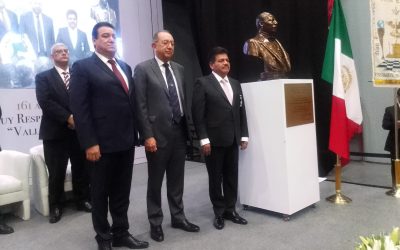 Entrega de la Medalla al Mérito Masónico al V∴ H∴ Francisco Chíguil Figueroa